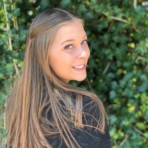 Meet your Posher, Natalie